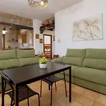 Cubo's Cid & Ruiz Olivar Rural House * Coín